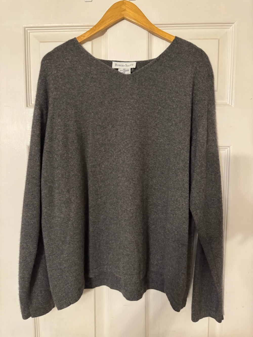 Robert Scott 100% Cashmere Gray Sweater XL